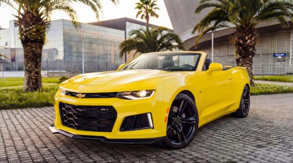 Chevrolet Camaro 3.6 желтый