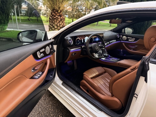 Mercedes-Benz E200 4MATIC