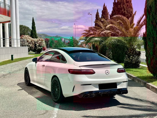 Mercedes-Benz E200 4MATIC